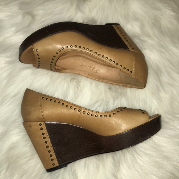 Trask Reina Wedge Pump - Picture 3 of 7